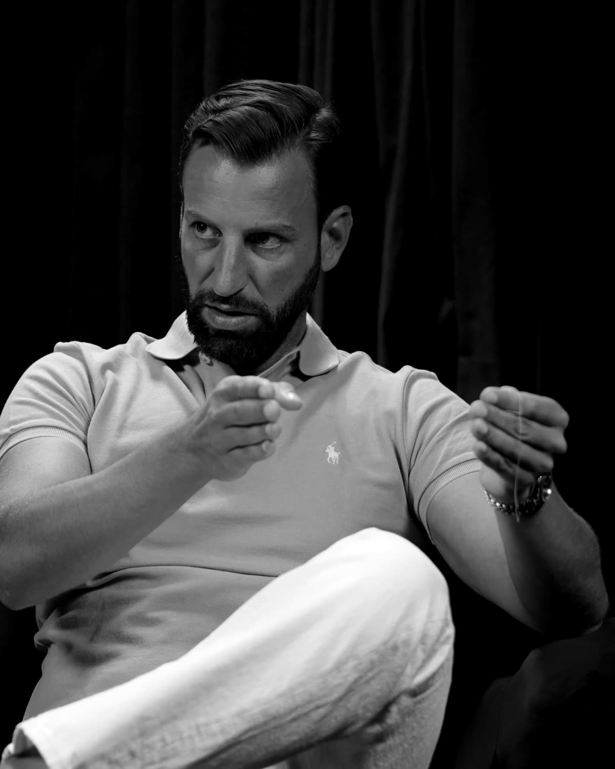 Agron Bekirovski, Standbild aus Podcast Folge 1